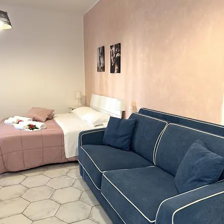 Pharus Miseni And Casa de hóspedes 4*