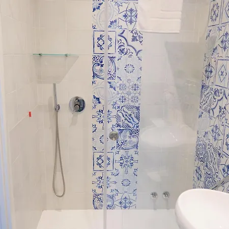 Pharus Miseni And Casa de hóspedes