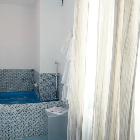 Pharus Miseni And بيت ضيافة باكولي